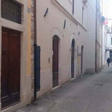 G.s House * LʼAquila