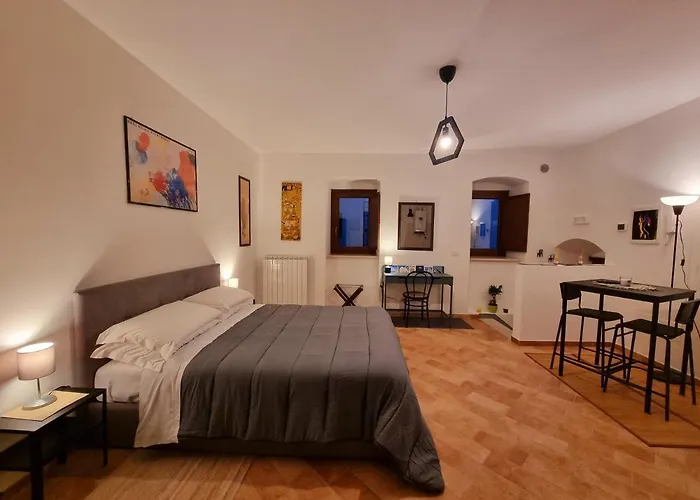 G.s House Apartamento LʼAquila